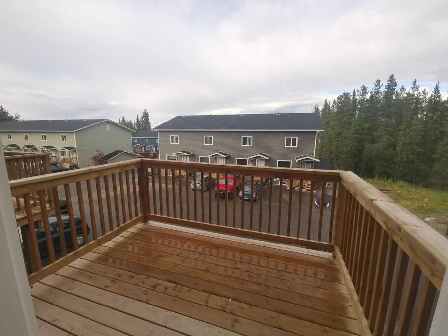 Comfort First - Sleeps 6 Уайтхорс Экстерьер фото